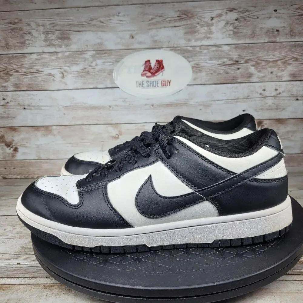 Nike Dunk Low Men's Size 7 Black White Athletic Skateboarding Shoes